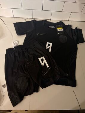 Youth Erling Braut Haaland Jersey And Short Set Size 18.
